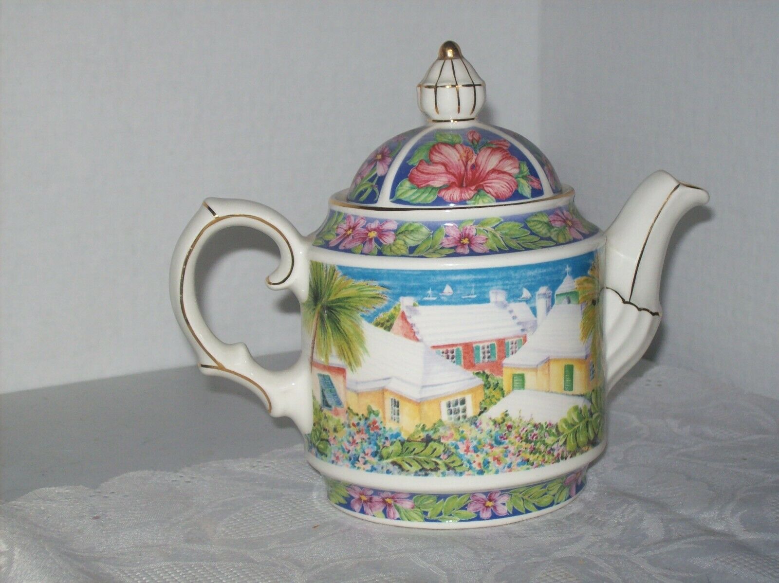 Porcelain Sadler Teapot, "bermuda Island"