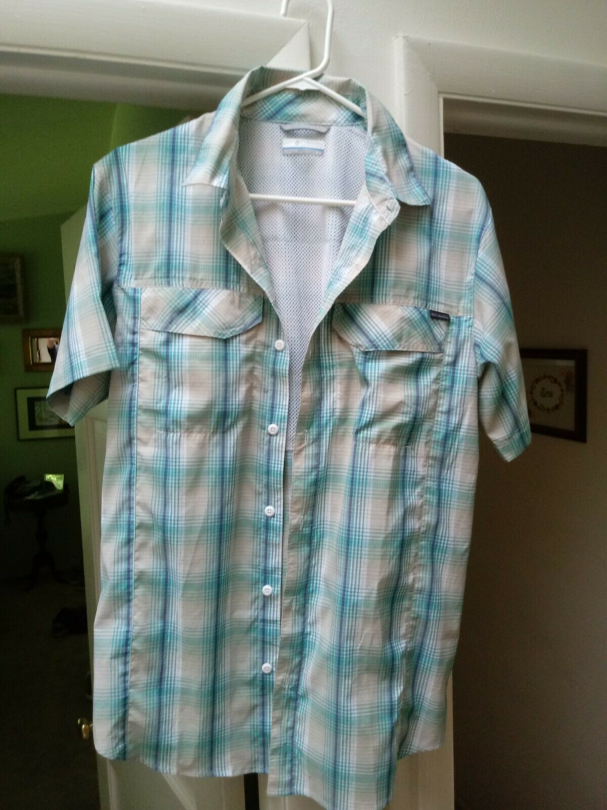 Columbia Men's Short Sleeve Button Up Vented Shirt Small