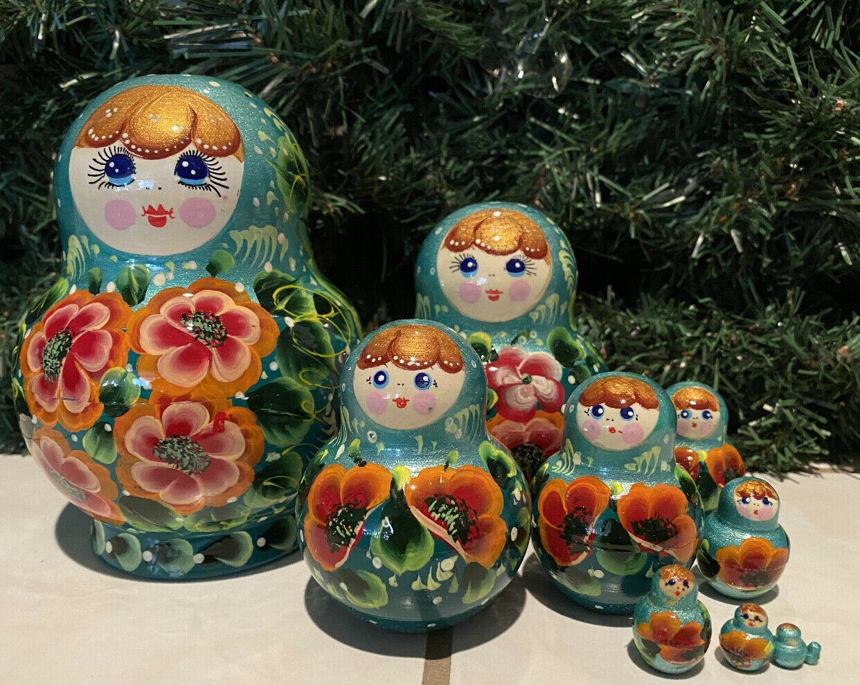 Russian Nesting Dolls Beautiful Girls 10 Pieces! Green Colors!