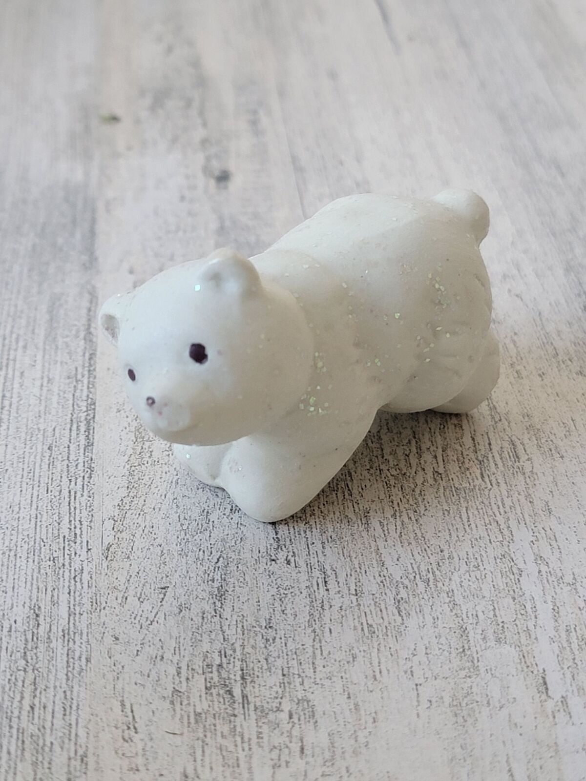 Ceramic baby white polar bear Xmas figure glitter