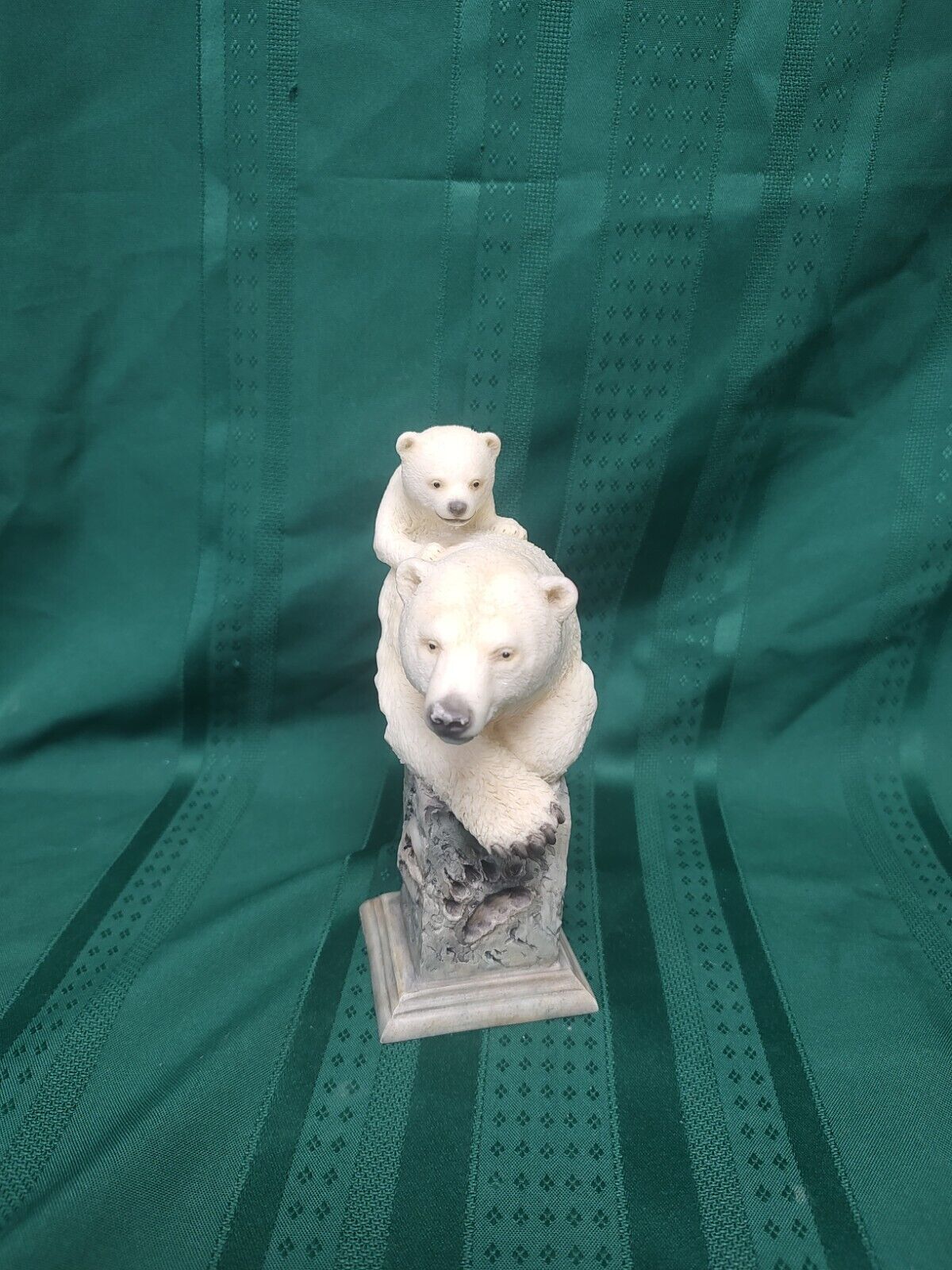Mcsi Integrity Quality 2010 Polar Bear & Cub With Paw Print Statue C14
