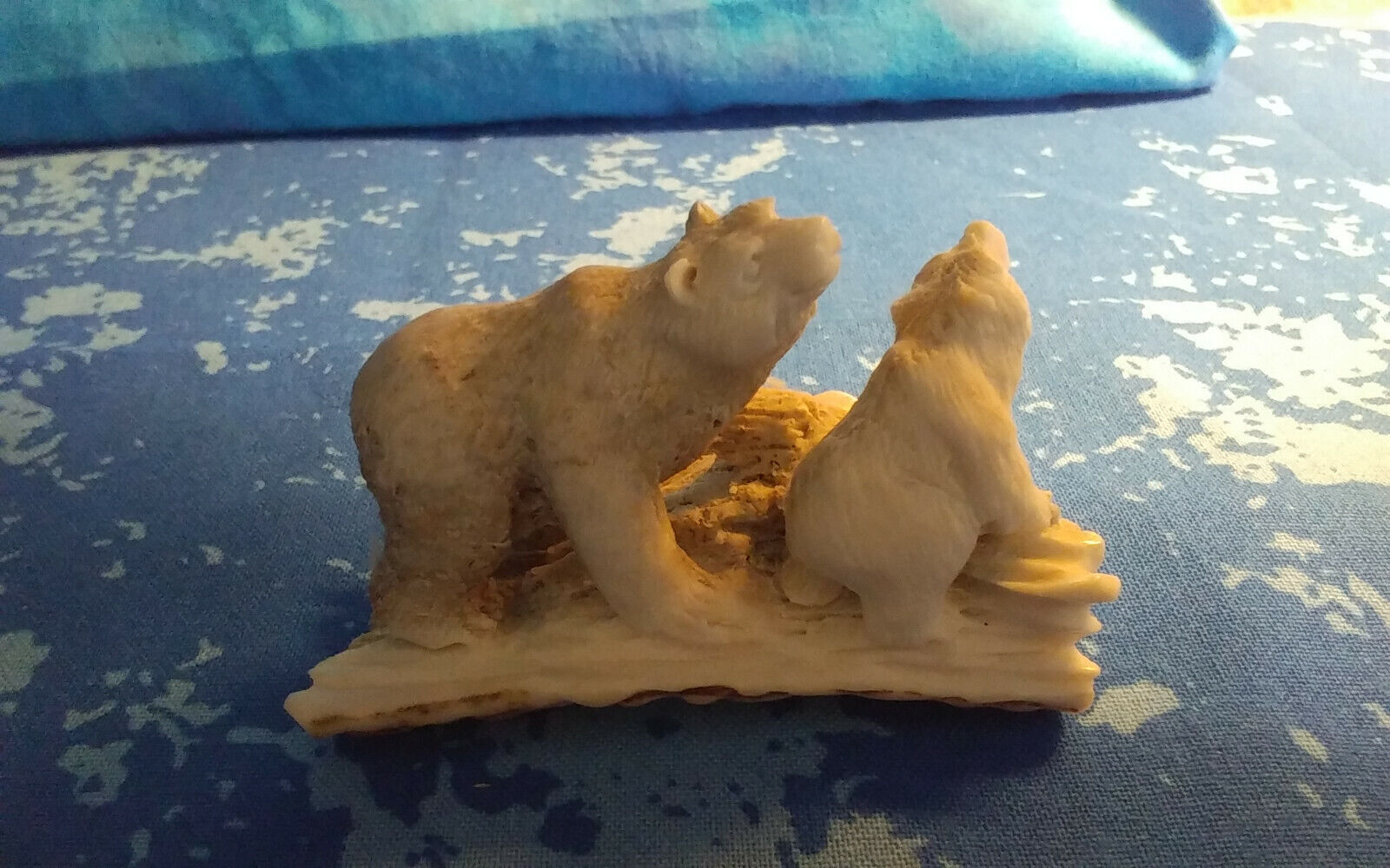 Polar Bear Carving Mama And Baby ~ Beautiful Detail! Made From Cow Bone