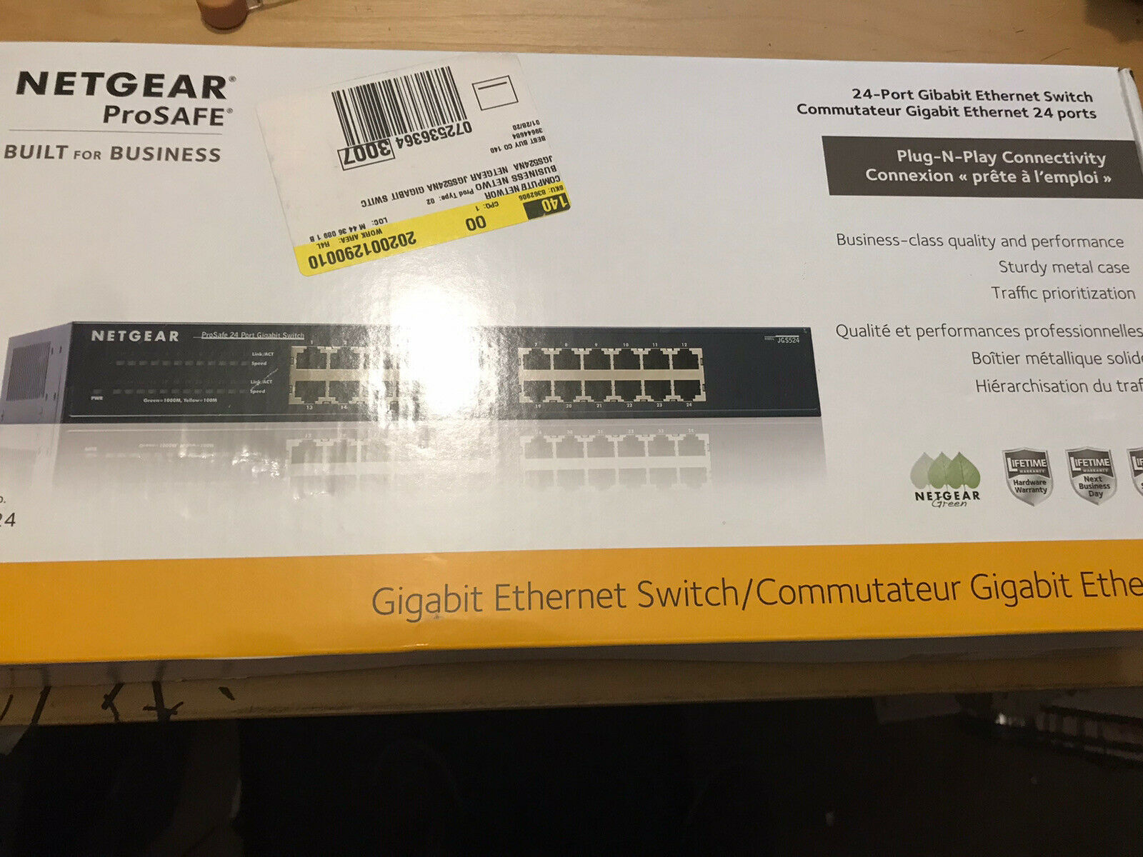 NEW IN BOX NETGEAR ProSafe JGS524 24-Port Gigabit Ethernet Switch FREE SHIPPING